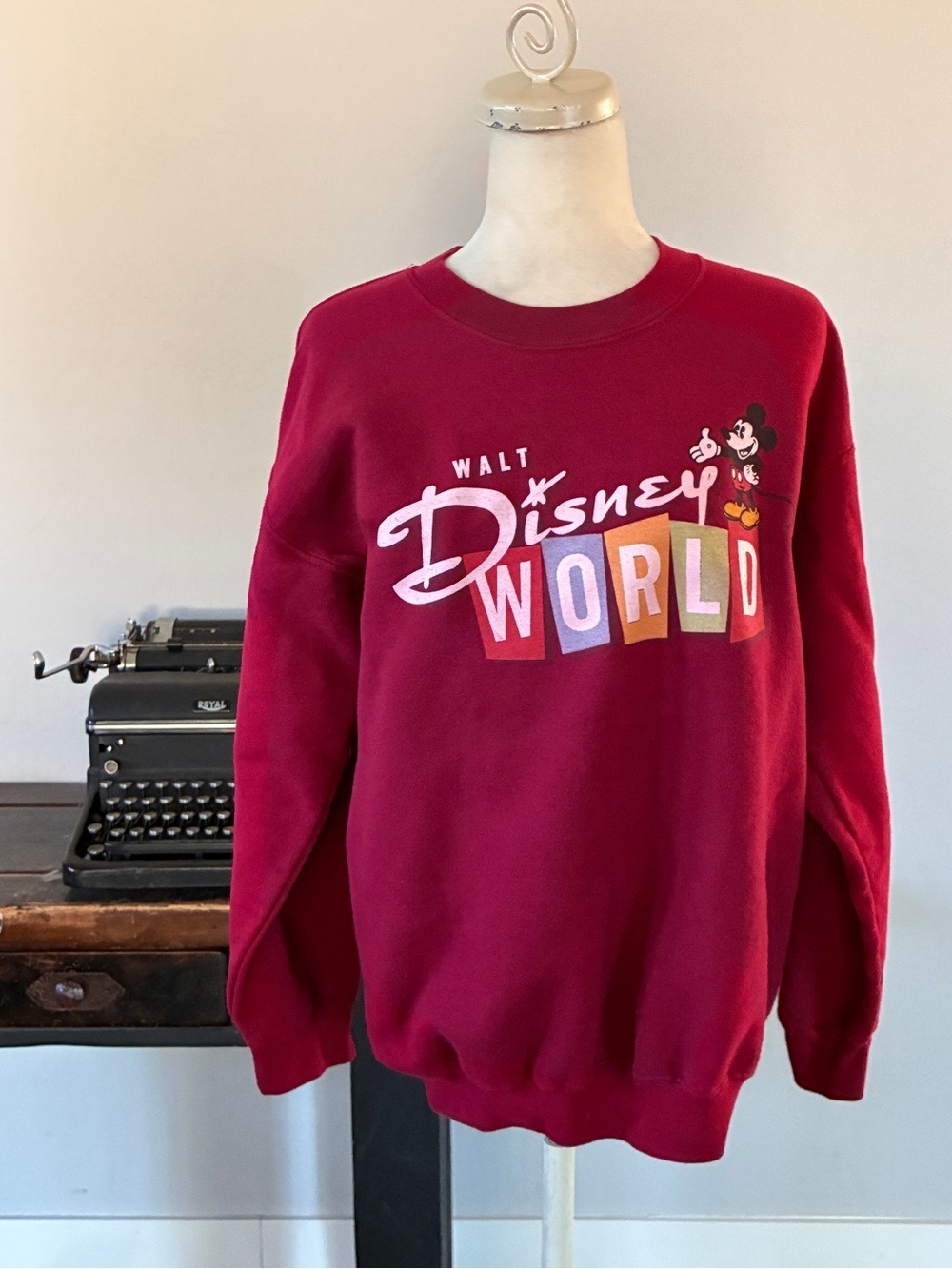 Vintage Walt Disney World Red Crewneck Mickey Mouse Sweatshirt - Size Medium